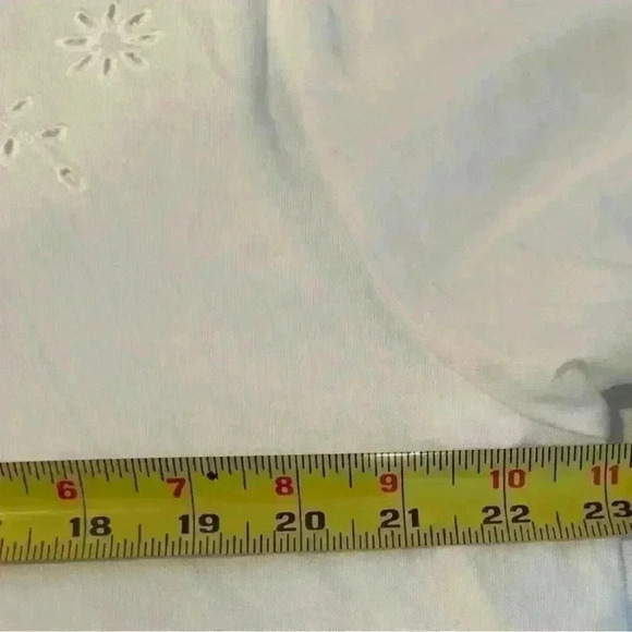 DRAPER JAMES RSVP White Embroidered Tee  (Size XXL) - Picture 7 of 11